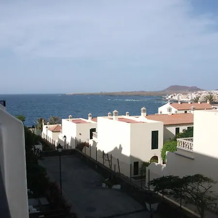 Sea View شقة *